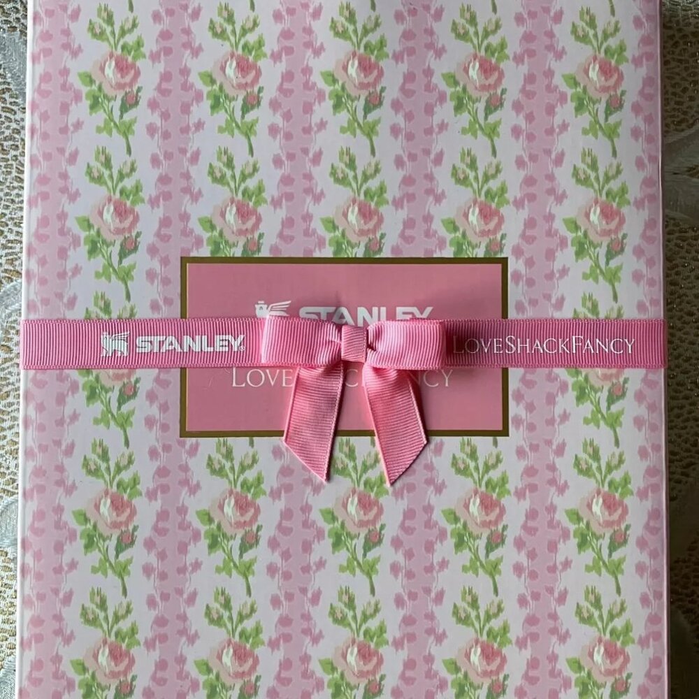 Stanley X LoveShackFancy Quencher 40 Oz Pink Floral Blooming Heirloom New In Box